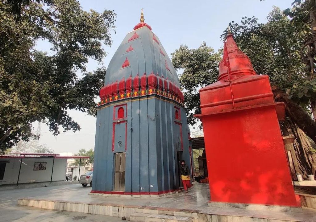 Location and Architecture of Virbhadra Temple