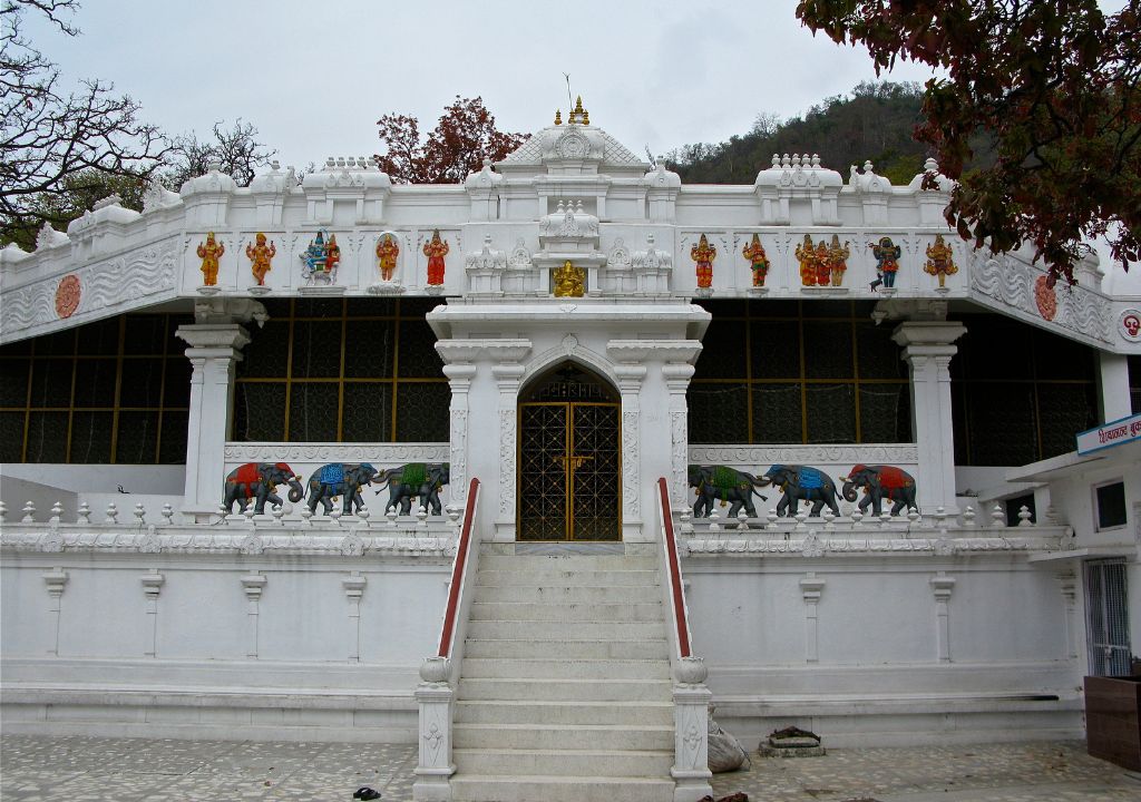 Accommodation and Facilities at Sivananda Ashram Rishikesh