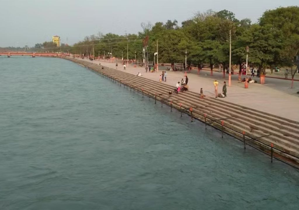 Discover Activities and Best Time to Visit Vishnu Ghat