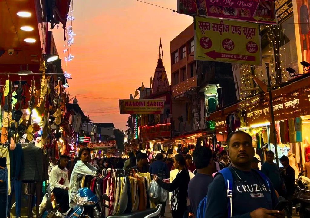 Paltan Bazar Dehradun - Ultimate Shopping Destination
