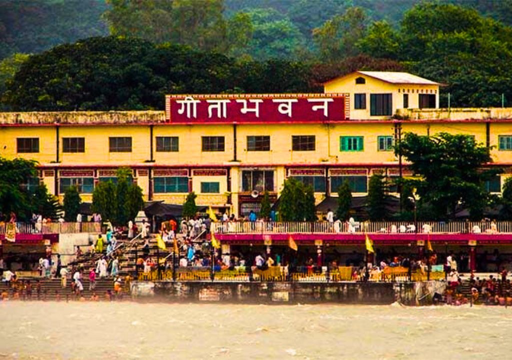 Gita Bhawan Rishikesh: Spiritual Retreat & Stay